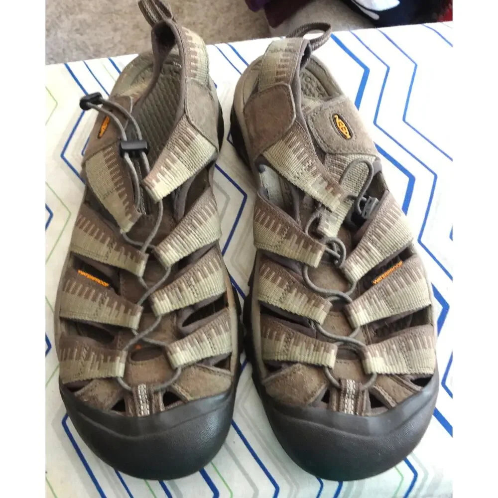 Keen Men 11.5 Newport H2 Sandal Shoe Brown Hiking Waterproof Closed Toe Outdoor